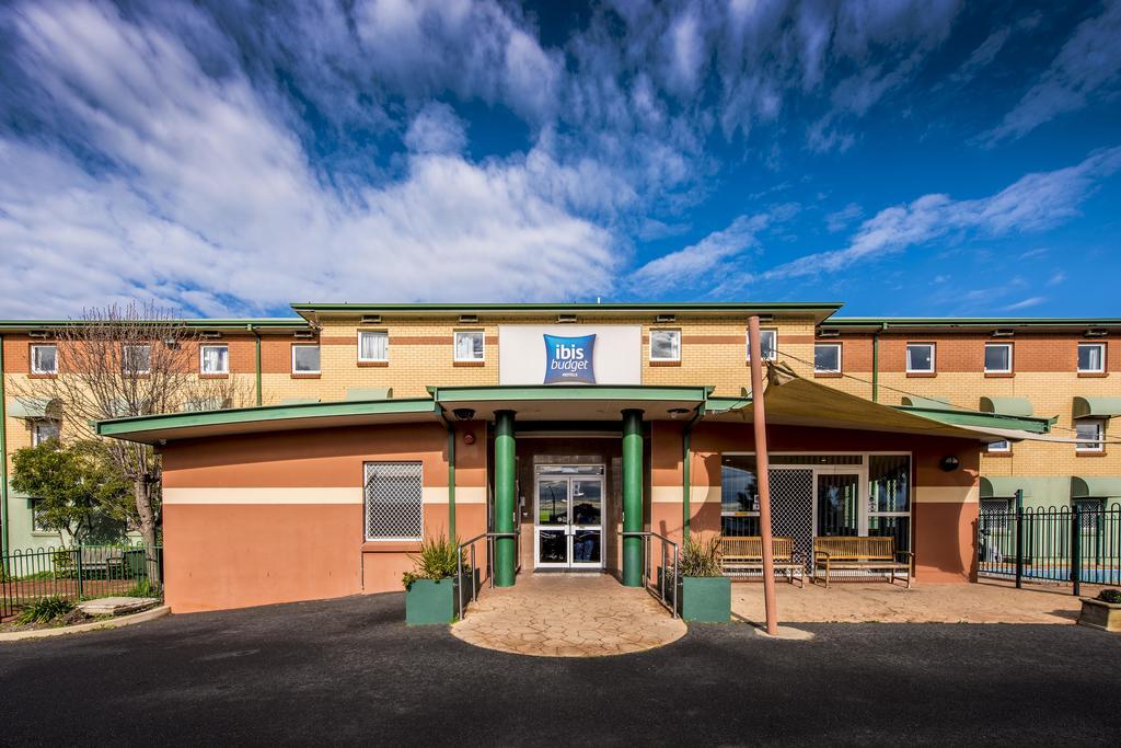Ibis Budget - 3*