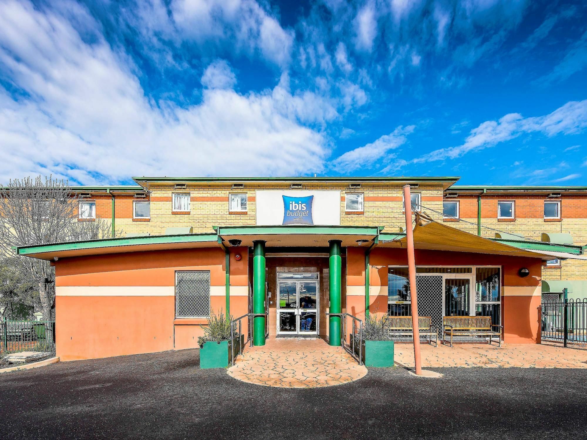 Ibis Budget - 3*
