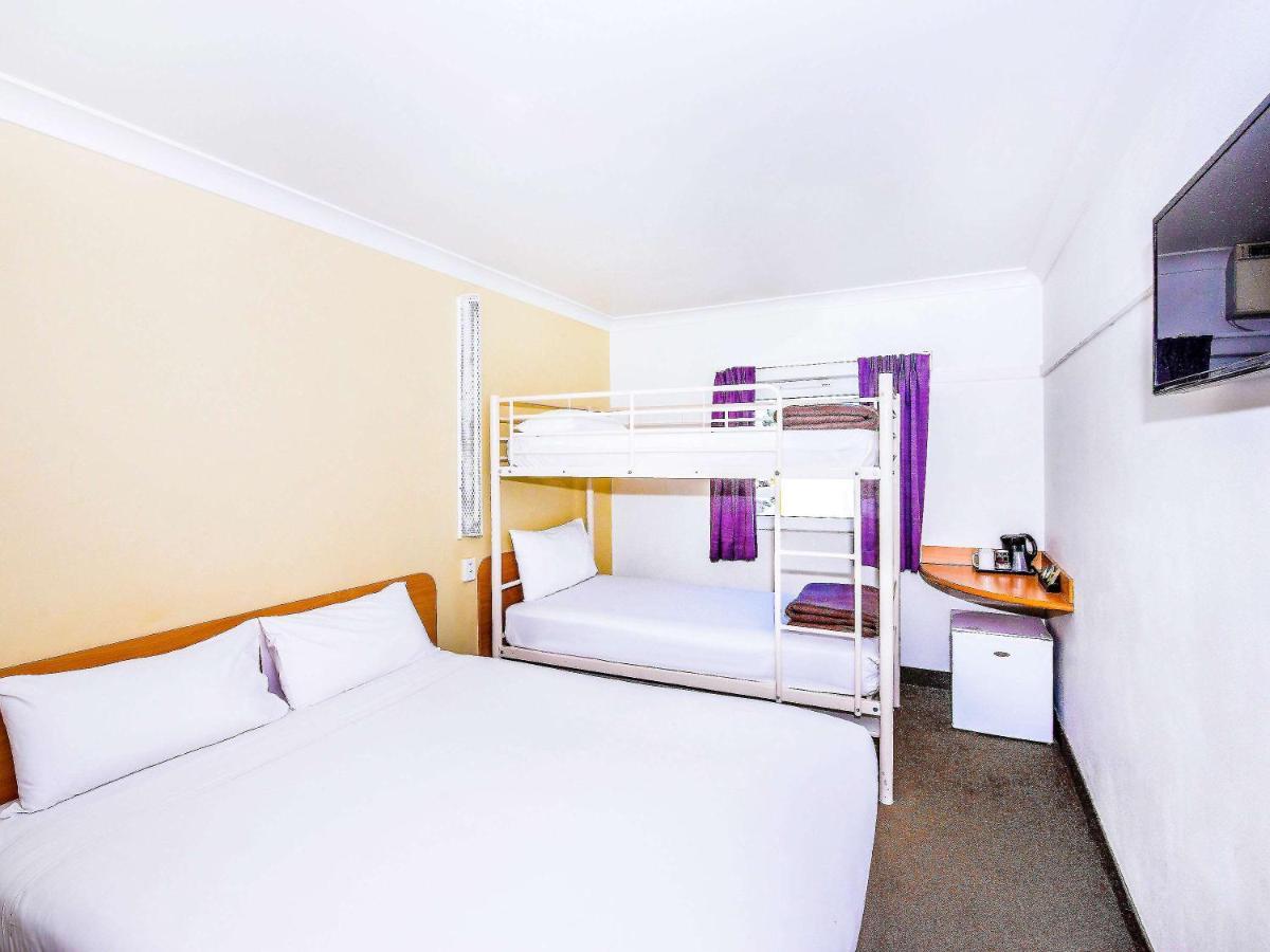 Ibis Budget - 3*